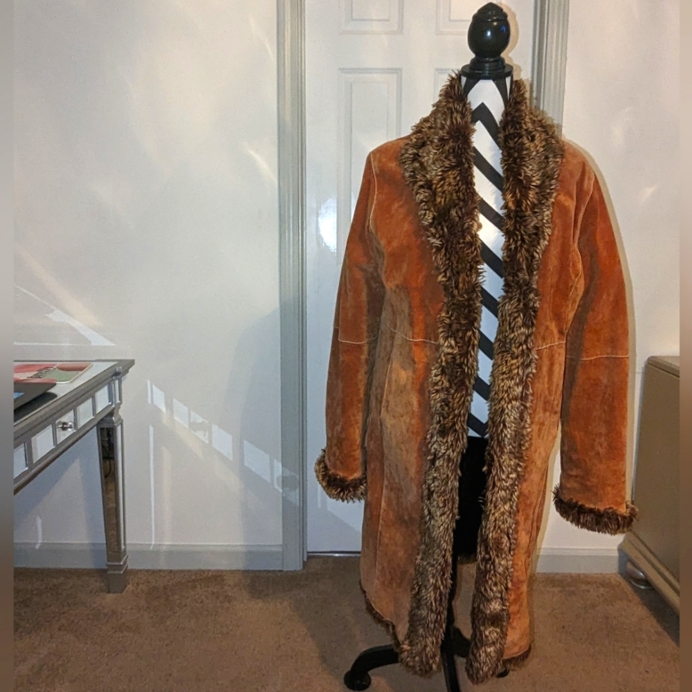 Charles Klein Carmel Brown Suede &Faux Fur Trench Coat, size 8